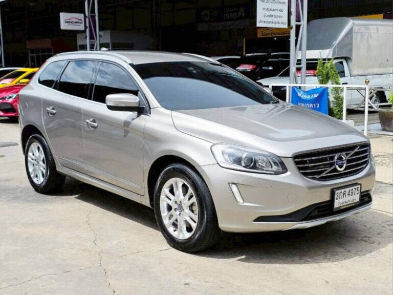 Volvo XC60 2.0 D4 ดีเซล (MNC)